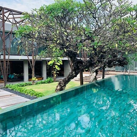 Ziva A Residence Seminyak Buitenkant foto